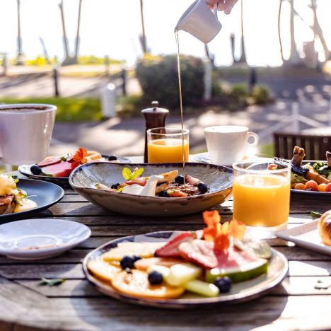 the-reef-house-palm-cove-restaurant-breakfast16